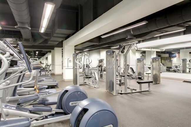 Building Photo - 75 West St