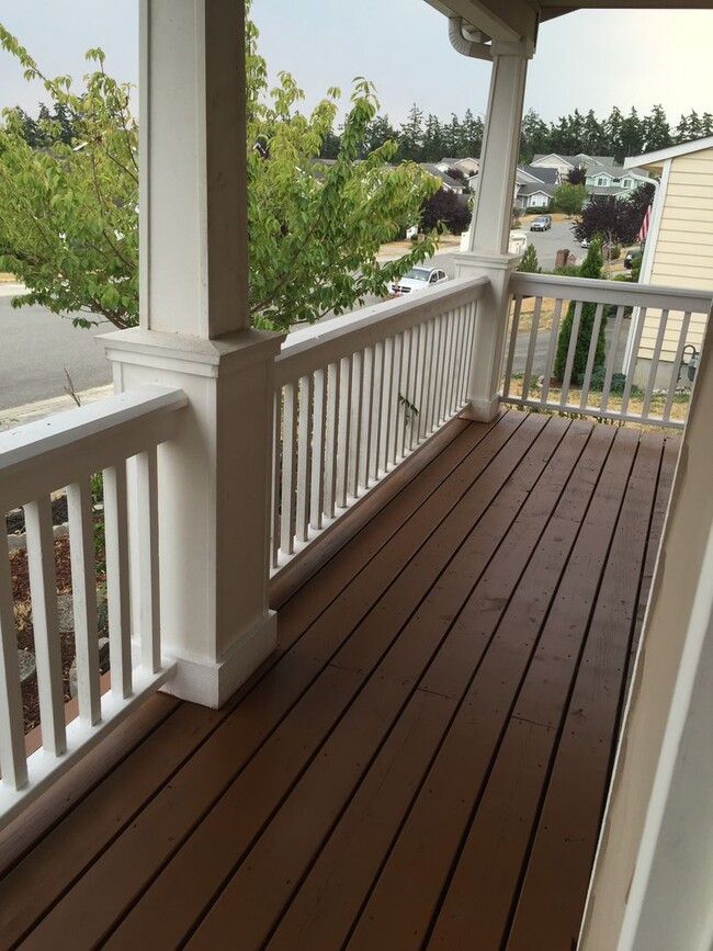 Building Photo - ***PENDING APPLICATION*** Lovely 3 Bedroom...