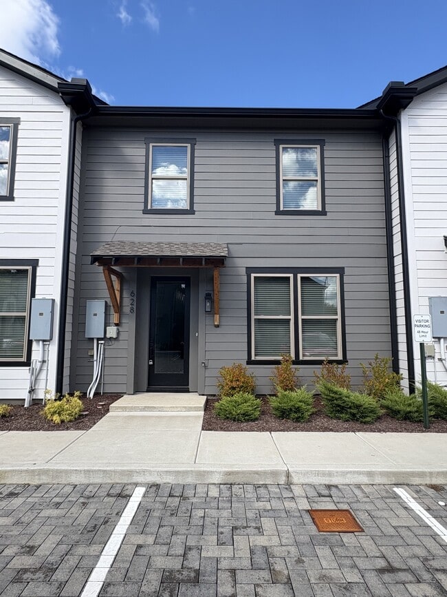 Building Photo - 628 Wallace Ct