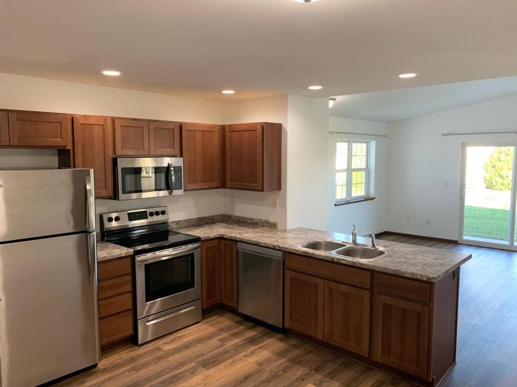 Foto principal - 7112 Brehm St