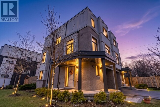 Building Photo - 1801 Mitoff Pl