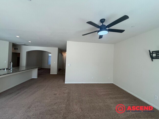 Foto del edificio - Stunning 4 Bedroom Home In The Southwest!