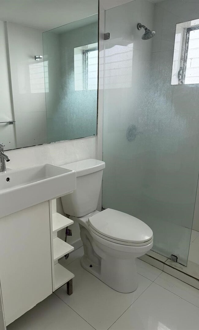 Foto del edificio - 825 Euclid Ave