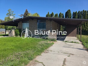 Building Photo - 225 E Fir St