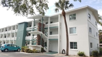 Building Photo - 1801 Restful Dr