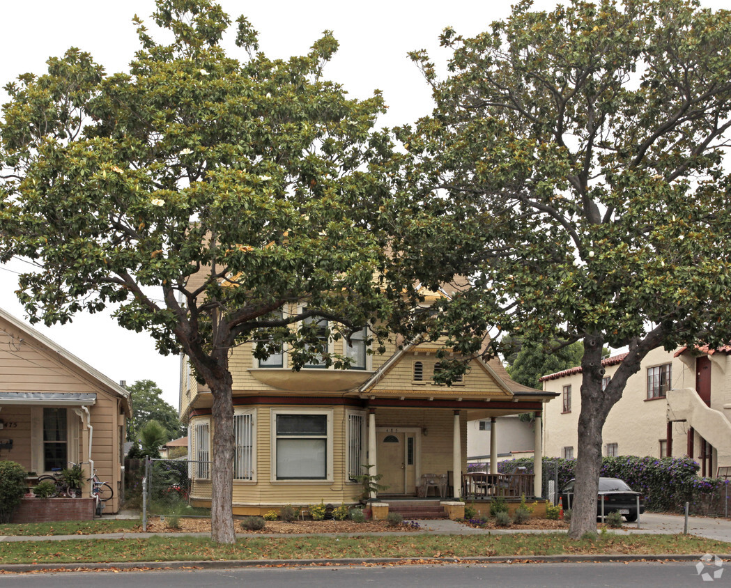 Building Photo - 485 E Reed St