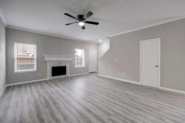 Foto del edificio - 9850 Pagewood Ln