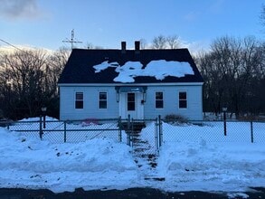 Building Photo - 75 Packard St