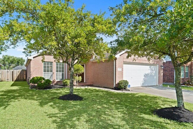 Foto del edificio - 2612 Cypress Springs Dr