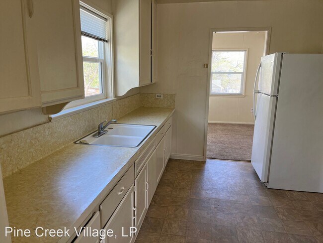 Building Photo - 3 br, 1 bath House - 04 Montana