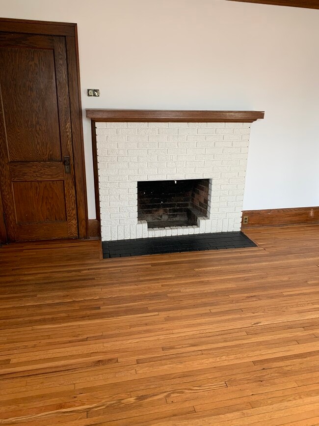 Building Photo - 1312 W 32nd St