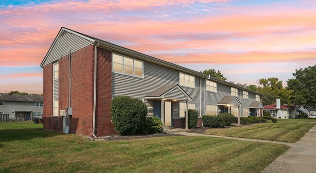 Foto del edificio - Columbus Crossing Townhomes