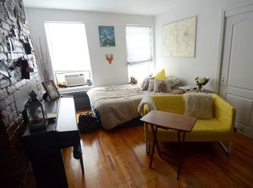 Primary Photo - 232 E 2nd St