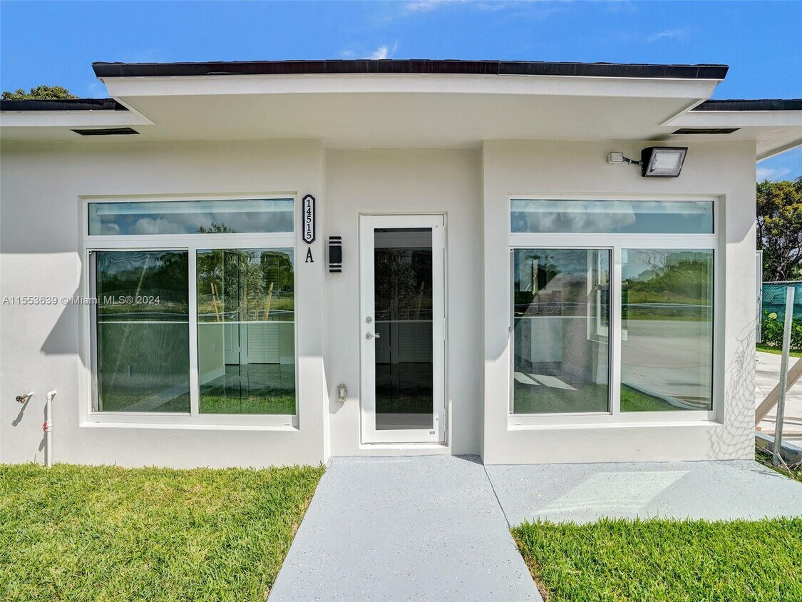 Primary Photo - 14515 SW 272nd St