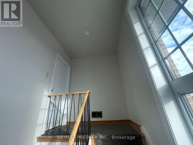 Photo du bâtiment - 2360 Keele St