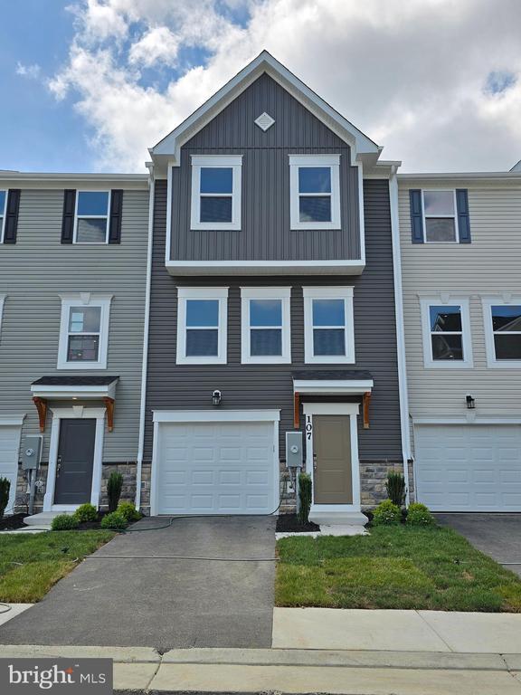 Foto principal - 107 BOONE Ct