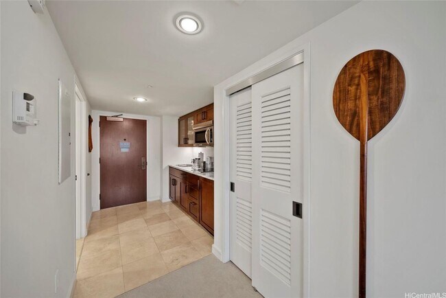 Foto del edificio - Luxury Fully Furnished Studio with Resort ...