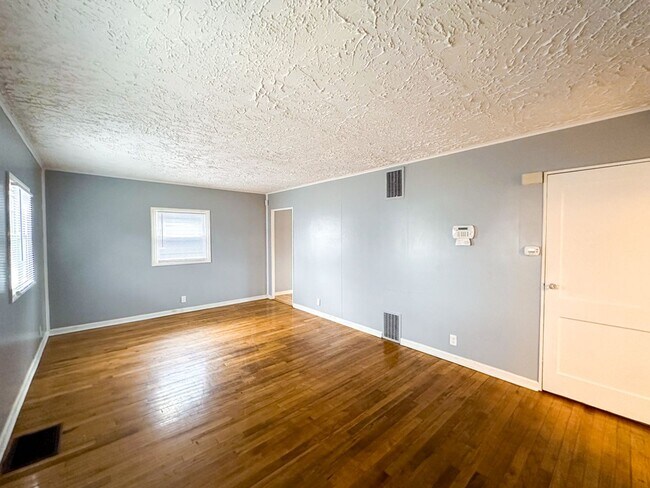 Foto del edificio - 3343 Arthington Blvd
