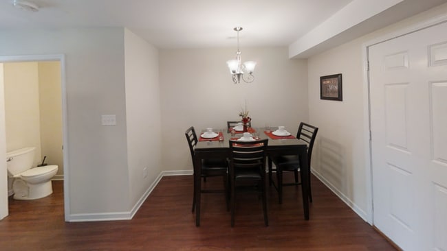 Building Photo - 307 Family Lodge Dr