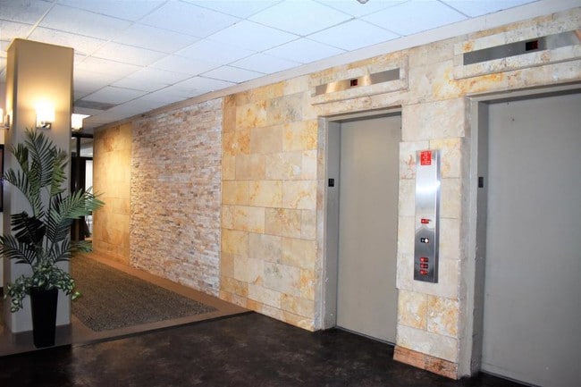 Lobby - New Wellington Apartments