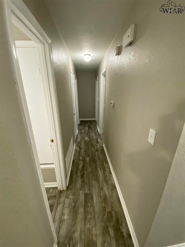 Foto del edificio - 5405 Hooper Dr