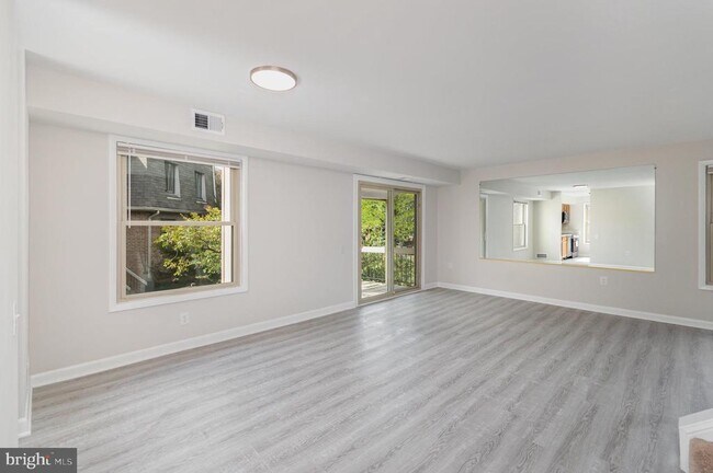 Building Photo - 1746 Dogwood Dr
