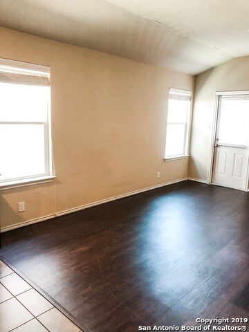 Building Photo - 111 Lina Ln