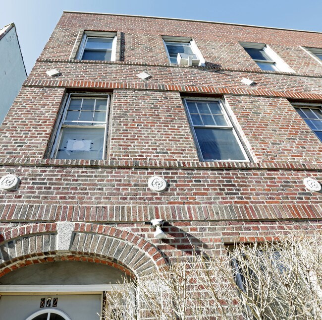 Foto del edificio - 872 E 225th