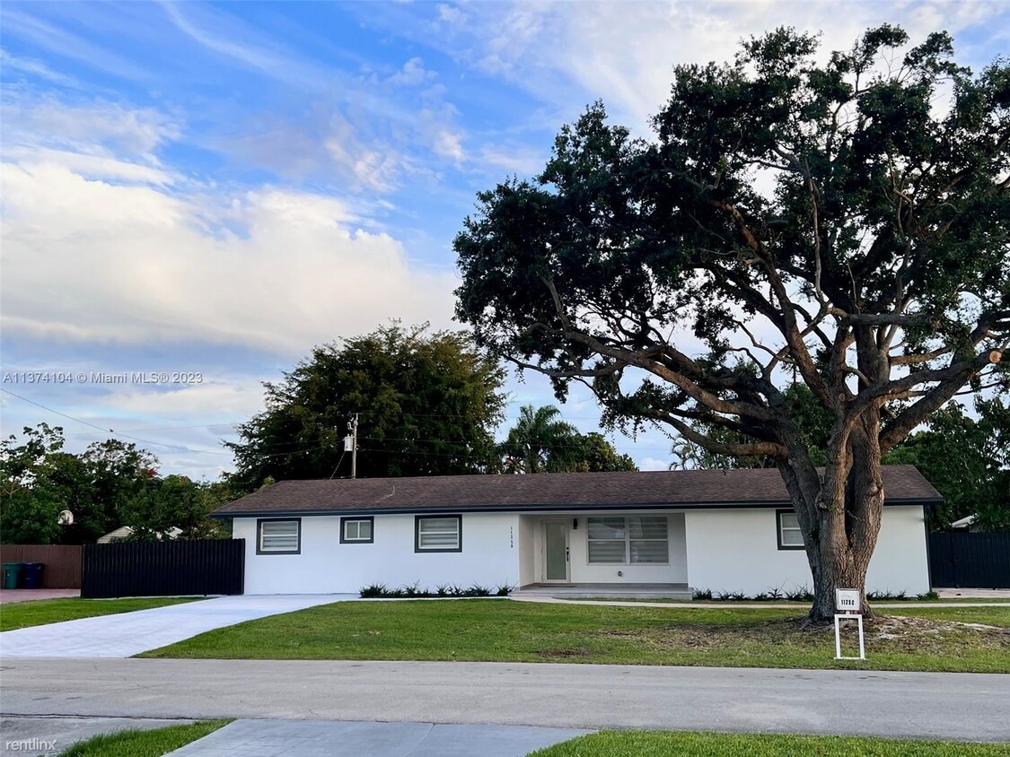 Foto principal - 3 br, 2 bath House - 11250 SW 173rd Ter