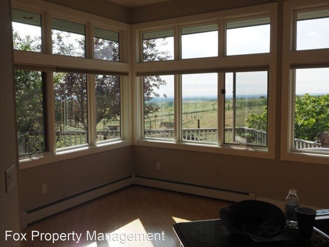 Foto del edificio - 3 br, 2.5 bath House - 5052 N. Foothills Hwy