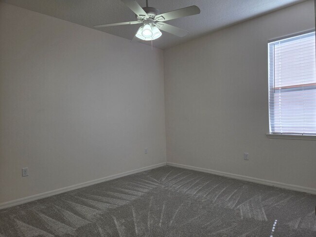 Foto del edificio - Pet Friendly Home in Southern Ridge