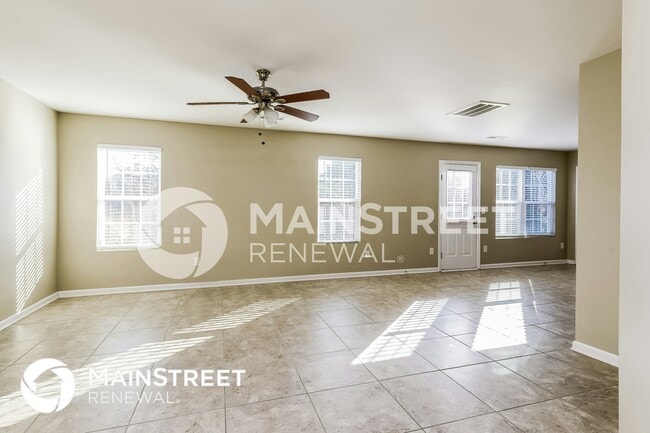Foto del edificio - 352 Kendall Dr