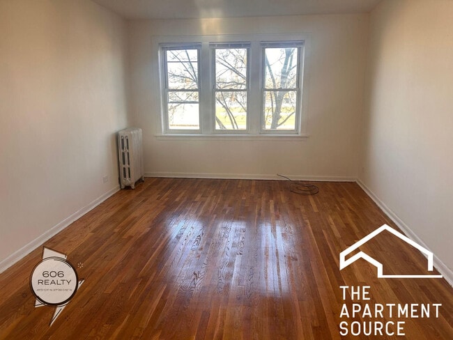 Foto del edificio - 4917 W Berteau Ave