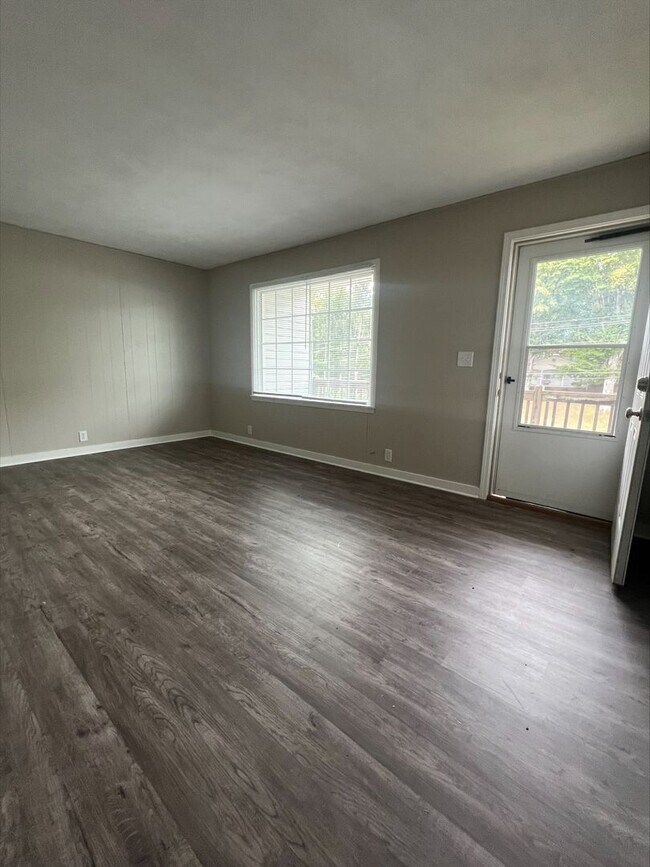 Building Photo - Embrace Your Fresh Start at The Ridge at K...