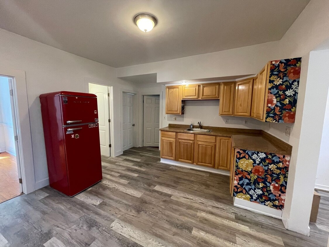 Foto principal - 129-131-131 E Quincy St