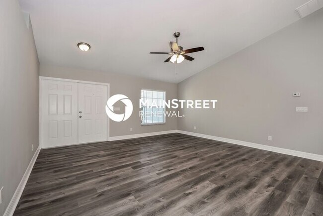 Building Photo - 3 Bedroom Pet-Friendly Home in Cape Coral, FL with Main Street Renewal