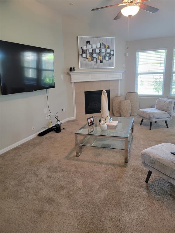 Foto del edificio - 17023 Tallgrass Prairie Ln