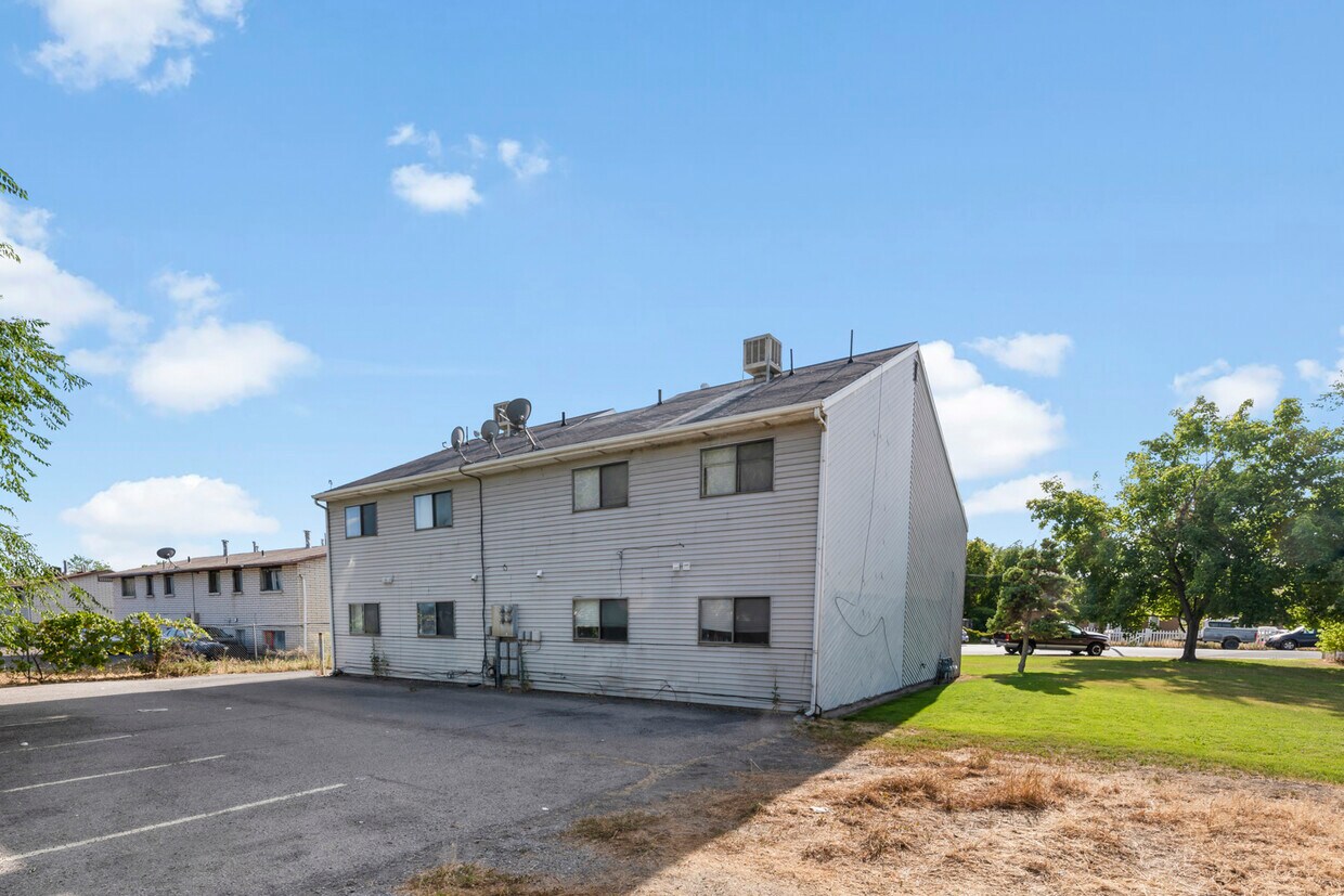 Foto del edificio - 653 S Stubbs Ave