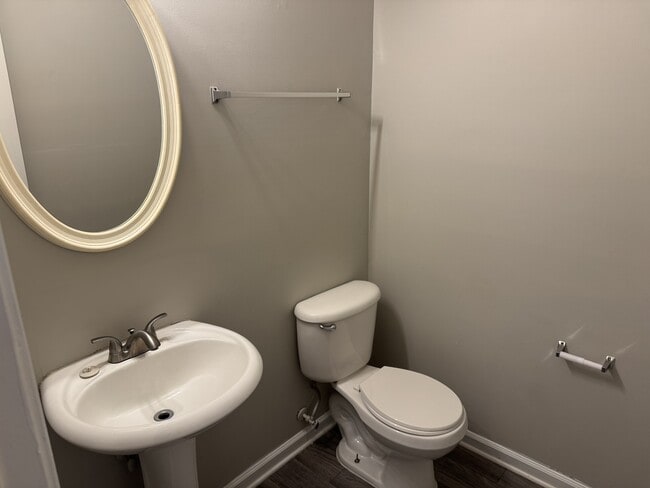 Building Photo - 1725 Carrington Dr