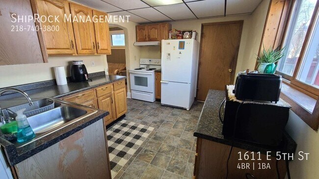 Foto del edificio - 1611 E 5th St