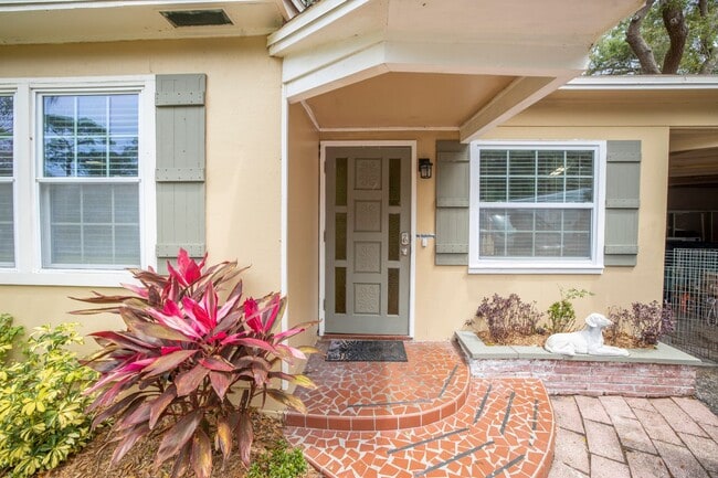 Building Photo - 3/2 + Bonus Flex Space- OLD FLORIDA LIVING...