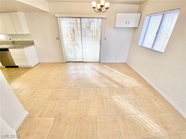 Building Photo - 3804 Fitzpatrick Dr