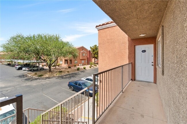 Building Photo - 4730 E Craig Rd