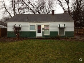Building Photo - 314 Luelde St