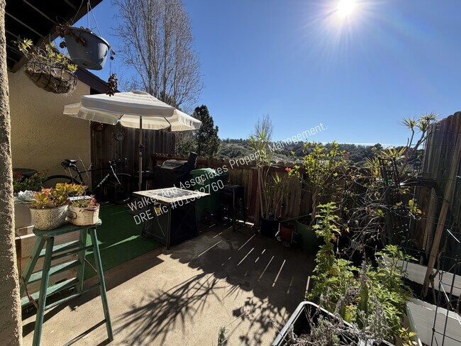 Foto del edificio - 225 E Rice Ranch Rd