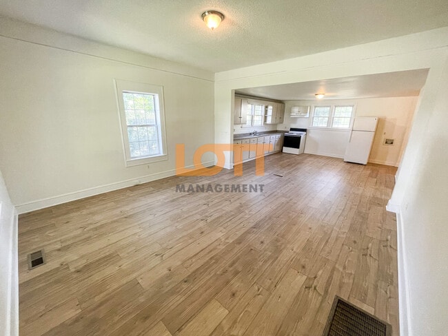 Foto del edificio - 129 4th St