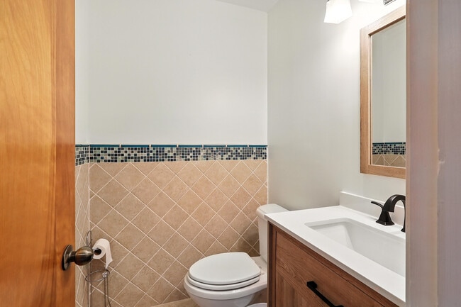 Building Photo - 5105 Sweetbriar Cir