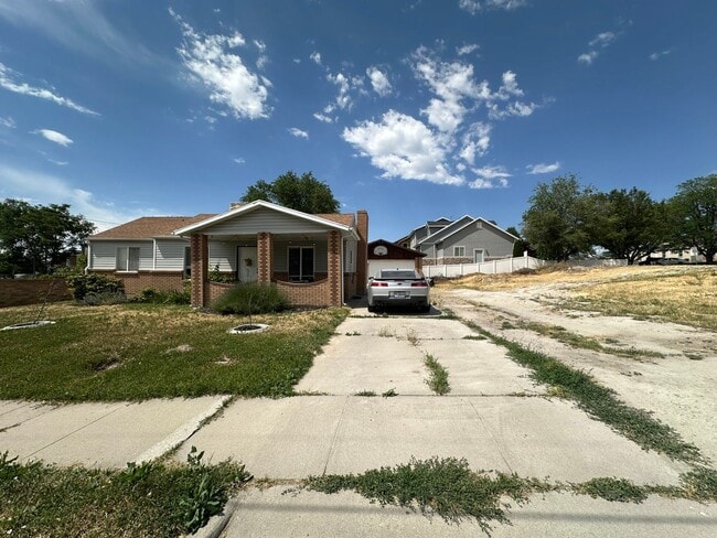 Building Photo - 55 E 11000 S