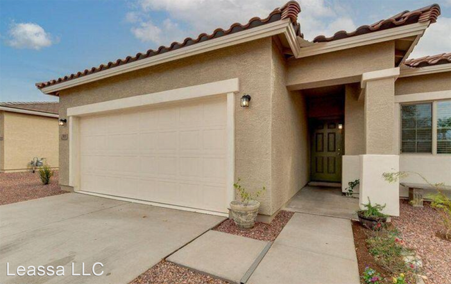 Building Photo - 3 br, 2 bath House - 3010 N MAJESTIC CT