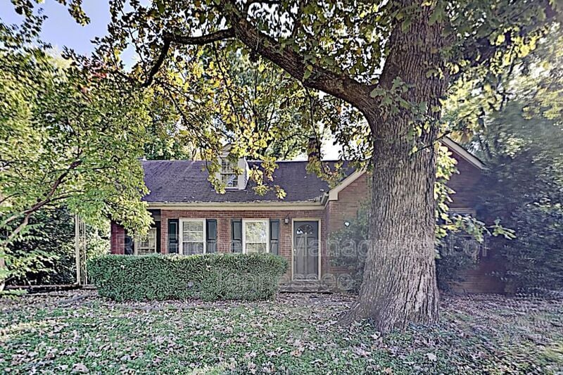 Primary Photo - 1717 Temple Ave